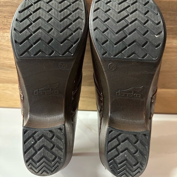 Dansko Tamara Womens 40/9.5 Brown Leather Split Toe Nurse Clogs Mules Shoes - Picture 6 of 7